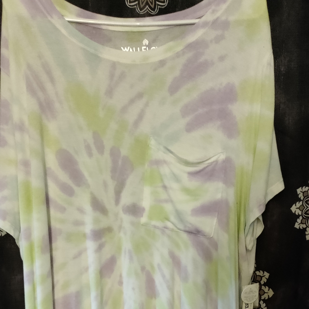 Woman's tshirt